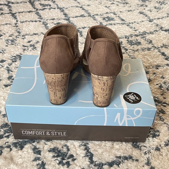 LifeStride Hinx Wedge Sandal - Picture 4 of 6